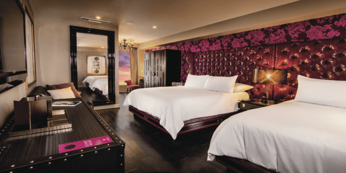 DELUXE ROOM | 2 QUEEN BEDS