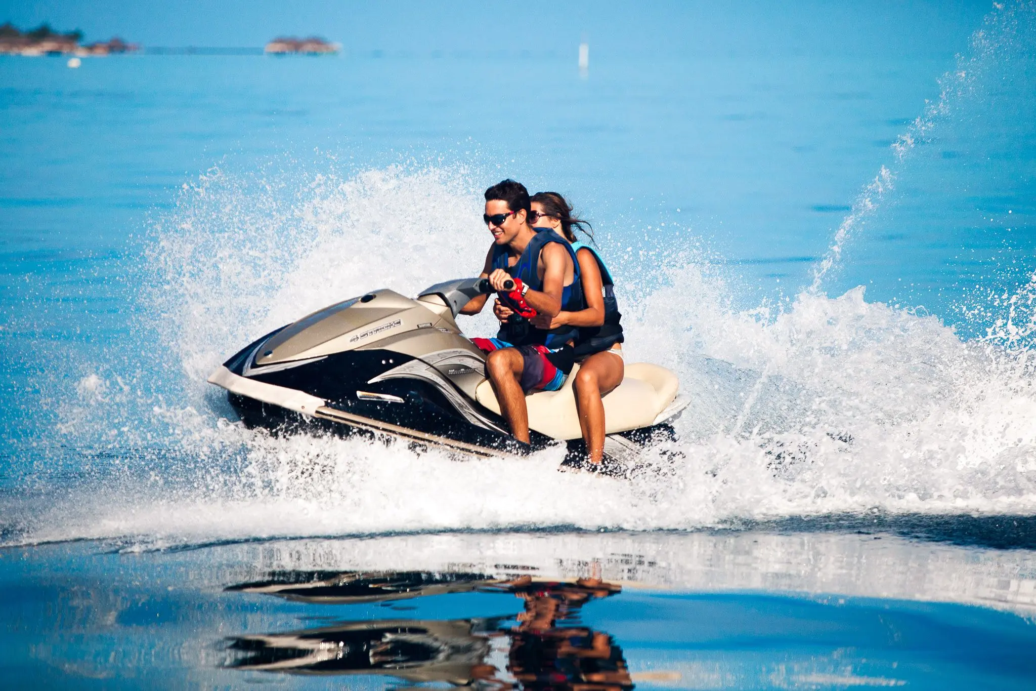 Velassaru_Maldives_Resort_Facilities_Activities_Watersports_Jetski_ef39ed41ff